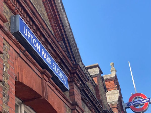 Upton Park station